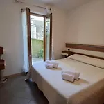 Casa Glicine Apartment *